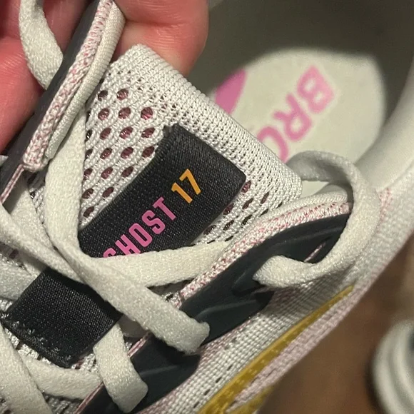 SUPER EUC!! 9 WIDE* Women’s GHOST 17 Brooks Running Shoes Size 9 WIDE* - Picture 10 of 14